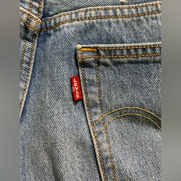 Levis 501 Jean Shorts - Picture 5 of 6